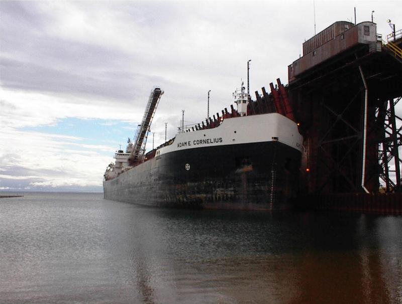 1,000-foot Great Lakes ore carriers